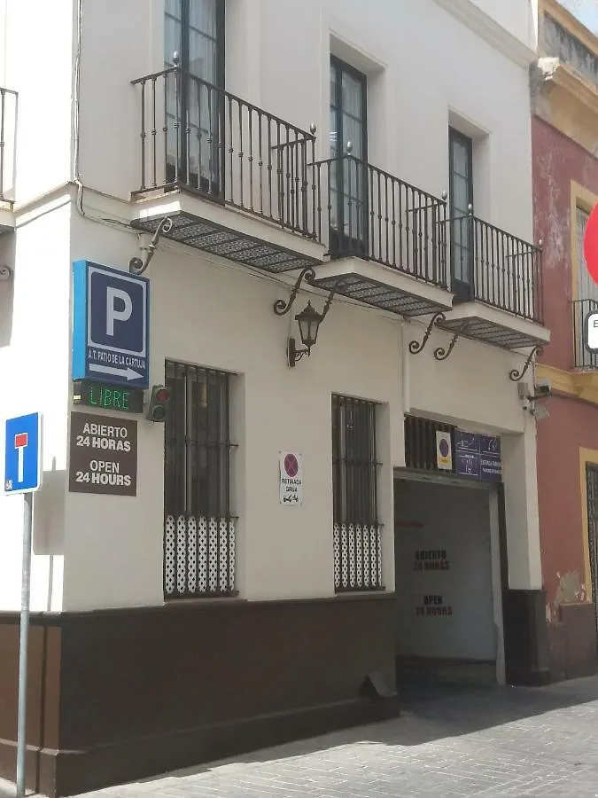Atico Con Terraza En Alameda De Hercules Sevilla 0*,